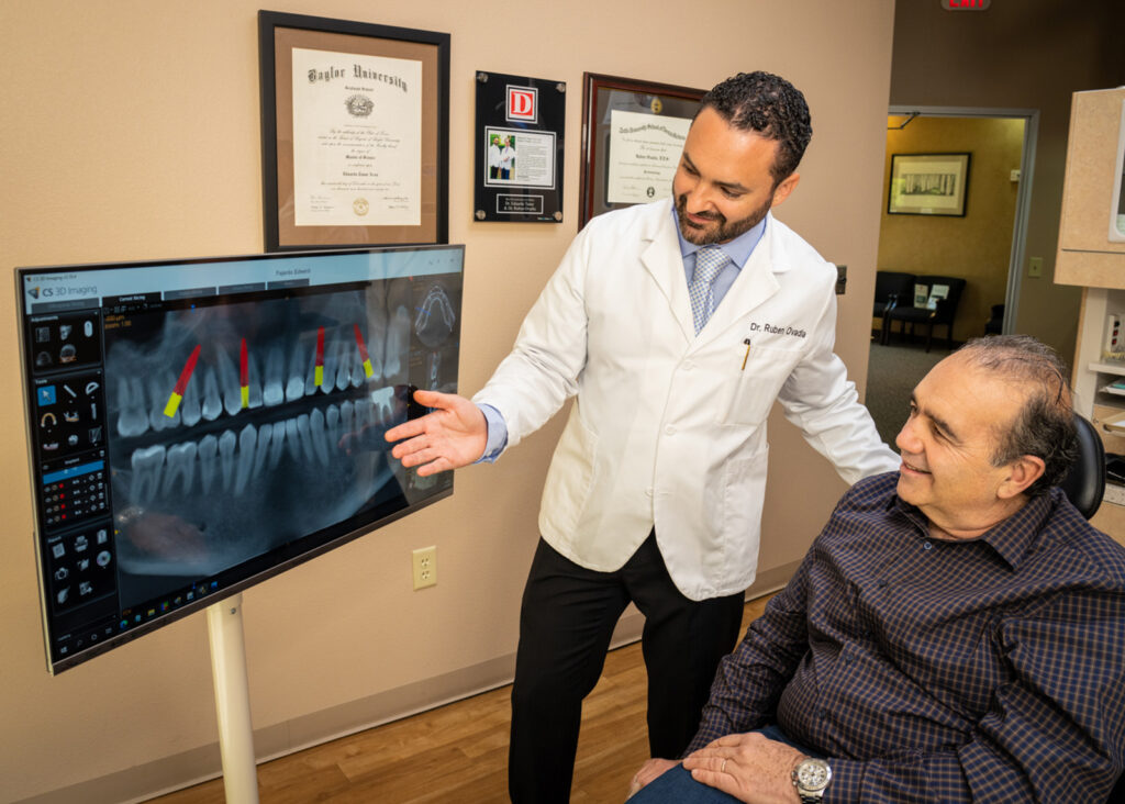 Dr. Ovadia shows a patient a 3D imaging X-ray